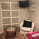 Hostel Tanie Blisko Lotniska